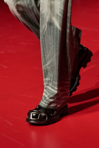 Look 8